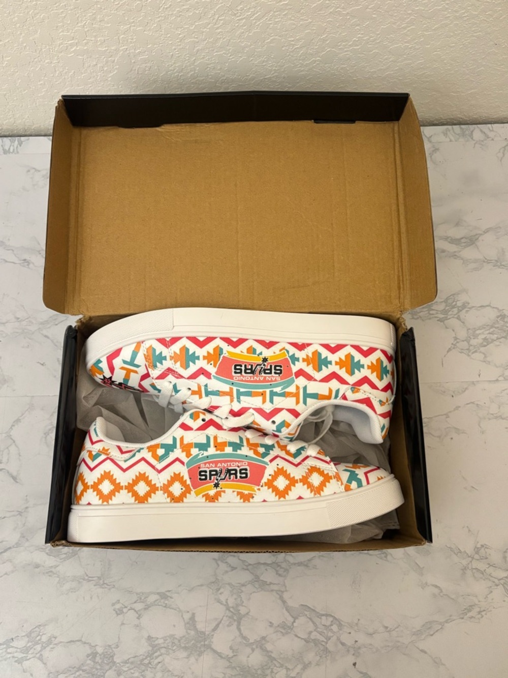 Women's San Antonio Spurs Shoes Sz 39 8.5-9 Casual Fiesta Colors Lace Up